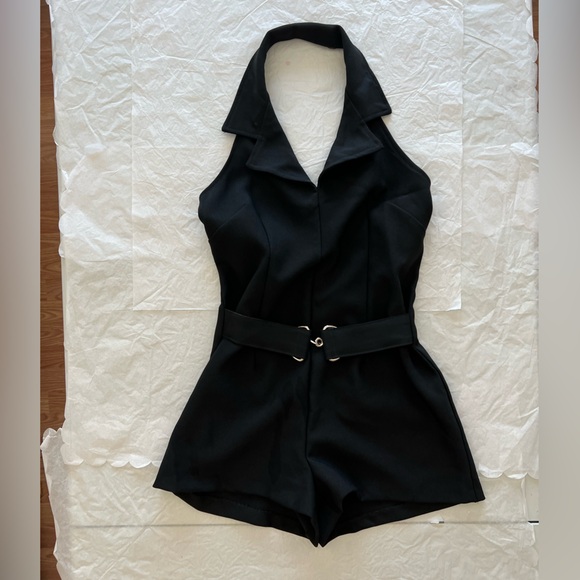 EUC VTG Black Belted Romper with collar 2” inseam hot shorts belted deep v sz 8 - Picture 10 of 13